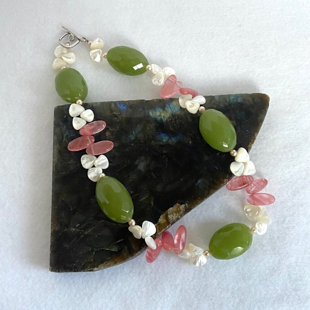 Sterling Silver 925 Beaded Oval Faceted Chrysoprase MOP & Pearl Necklace 17.5" - Picture 2 of 16
